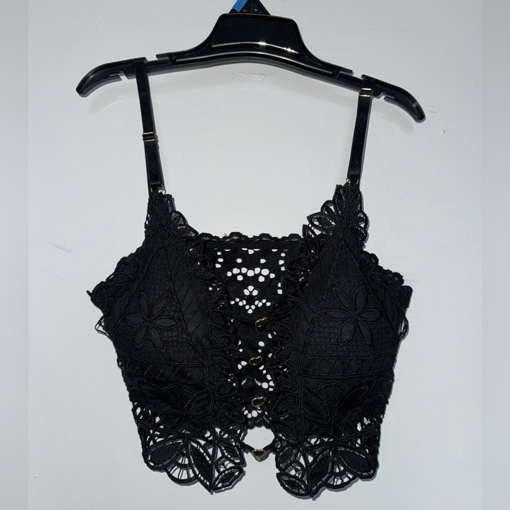 Black Lace Cropped Top